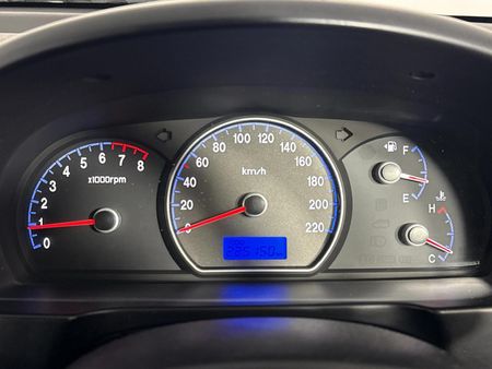 2008-Hyundai-Elantra-20_2