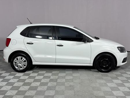 2015-Volkswagen-Polo-GP-12-TSI-Trendline-66kW_13