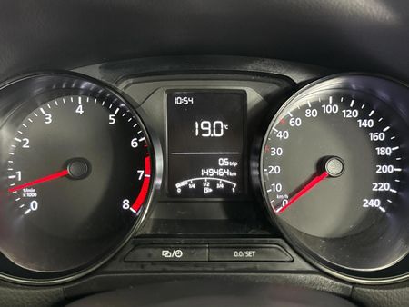 2015-Volkswagen-Polo-GP-12-TSI-Trendline-66kW_2