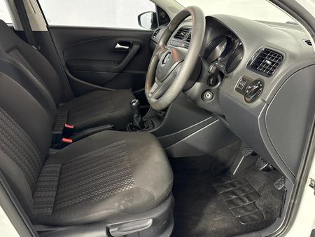 2015-Volkswagen-Polo-GP-12-TSI-Trendline-66kW_7