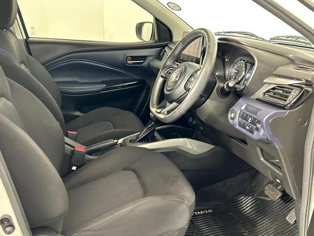 2023-Toyota-Starlet-15-XR-Auto_9