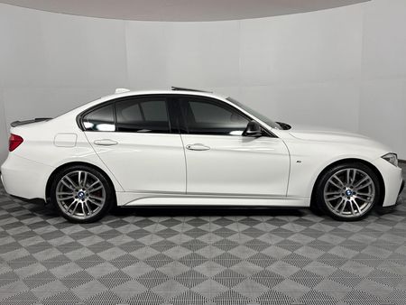 2015-BMW-3-Series-320d-M-Sport-Auto_17