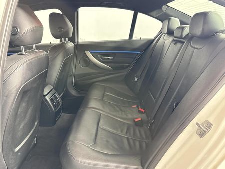2015-BMW-3-Series-320d-M-Sport-Auto_3