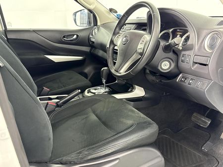 2019-Nissan-Navara-23D-SE-Auto-Double-Cab_9