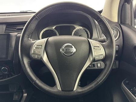 2019-Nissan-Navara-23D-SE-Auto-Double-Cab_11