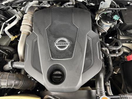 2019-Nissan-Navara-23D-SE-Auto-Double-Cab_13