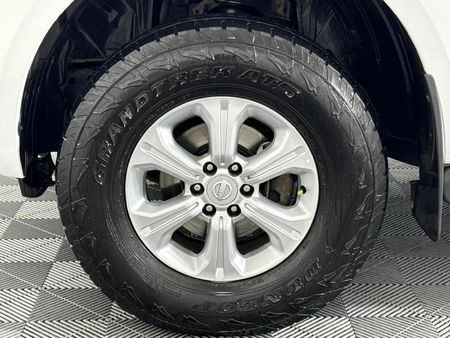 2019-Nissan-Navara-23D-SE-Auto-Double-Cab_4