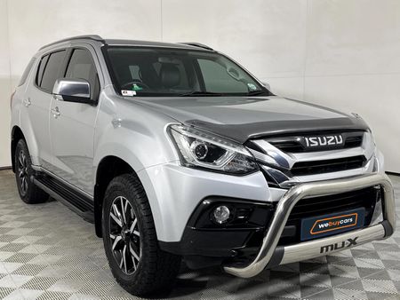 2021-Isuzu-Mu-x-30D-Auto_15