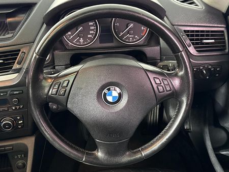 2010-BMW-X1-xDrive23d-Auto_10