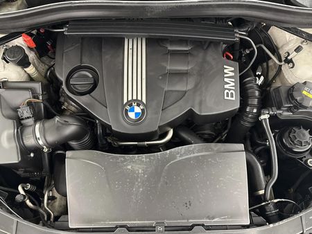 2010-BMW-X1-xDrive23d-Auto_11