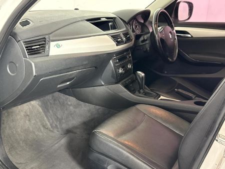 2010-BMW-X1-xDrive23d-Auto_7