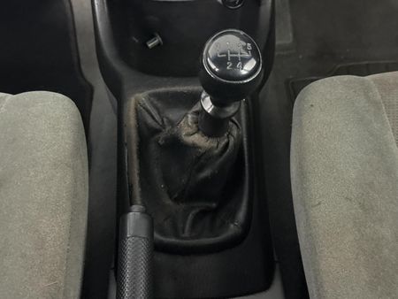 2011-Chevrolet-Optra-16-L_10