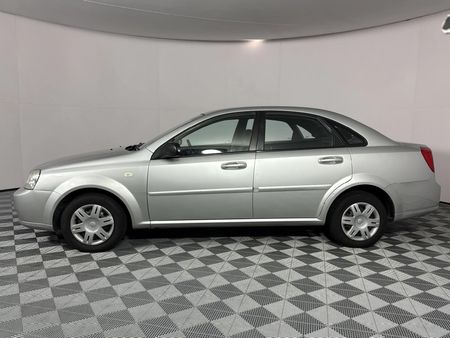 2011-Chevrolet-Optra-16-L_17