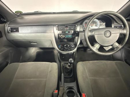 2011-Chevrolet-Optra-16-L_1