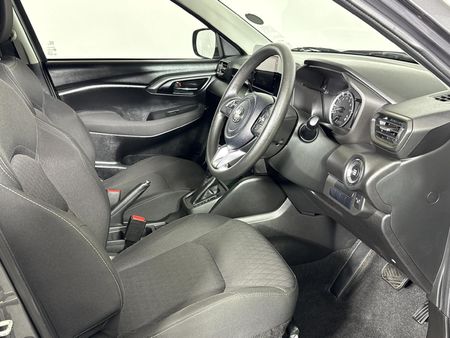 2024-Toyota-Urban-Cruiser-15-XR-Auto_9