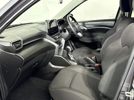 2024-Toyota-Urban-Cruiser-15-XR-Auto_8