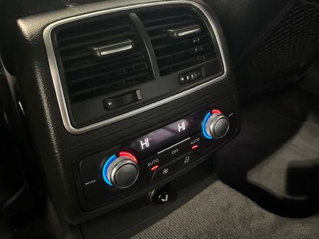 2012-Audi-A6-30-TDI-quattro-Auto-180kW_17