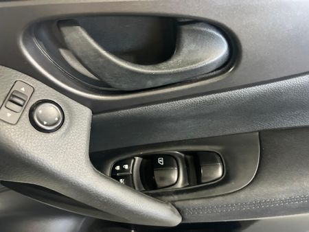 2018-Nissan-Qashqai-12T-Visia_12