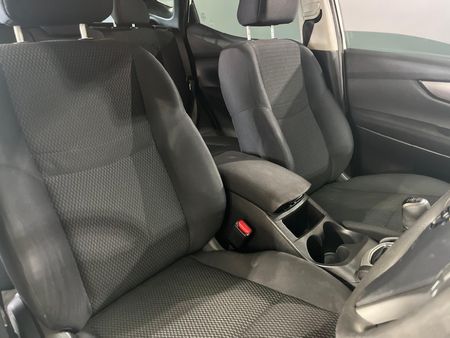 2018-Nissan-Qashqai-12T-Visia_7