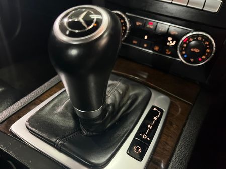 2013-Mercedes-Benz-C-Class-C-200-BE-Classic-Auto_15