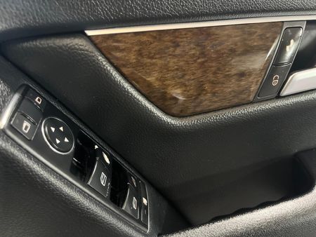 2013-Mercedes-Benz-C-Class-C-200-BE-Classic-Auto_17
