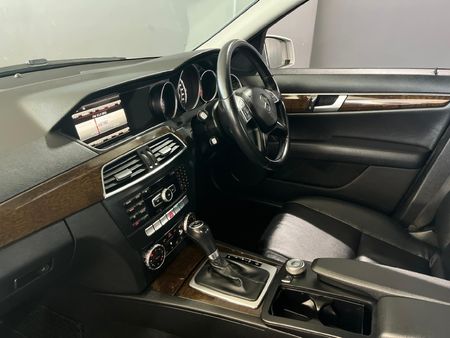 2013-Mercedes-Benz-C-Class-C-200-BE-Classic-Auto_6