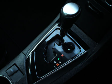 2016-Toyota-Corolla-16-Prestige-Auto_10