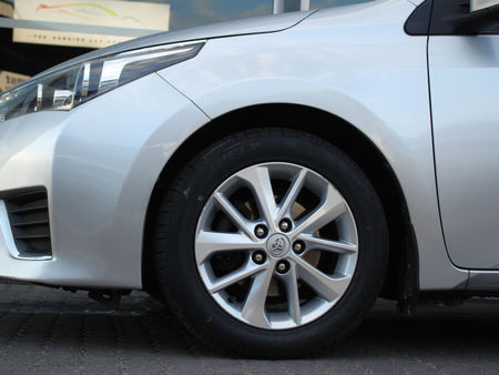 2016-Toyota-Corolla-16-Prestige-Auto_20