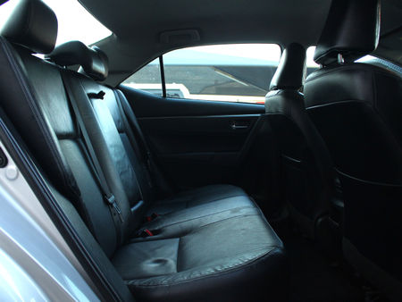 2016-Toyota-Corolla-16-Prestige-Auto_5
