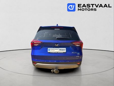 2024-Mahindra-XUV-700-20-AX7L-Auto-7-Seat_5