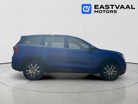 2024-Mahindra-XUV-700-20-AX7L-Auto-7-Seat_7