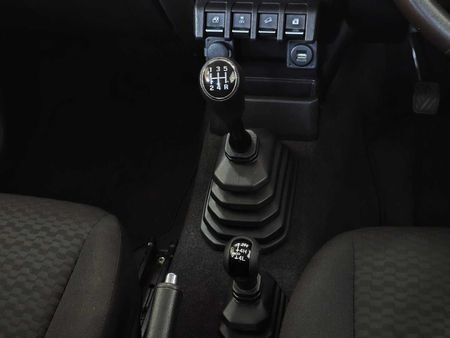 2024-Suzuki-Jimny-15-GLX-AllGrip-5-Door_5