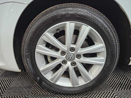 2018-Volkswagen-Polo-Vivo-14-Comfortline-5-dr_9