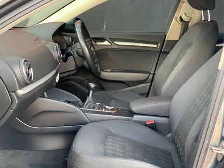 2014-Audi-A3-Sportback-14-TFSI-S_8