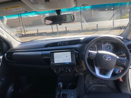 2024-Toyota-Hilux-24-GD-6-Raised-Body-SRX-Auto-Double-Cab_12