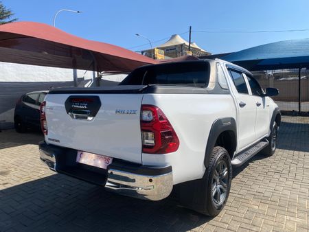 2024-Toyota-Hilux-24-GD-6-Raised-Body-SRX-Auto-Double-Cab_4