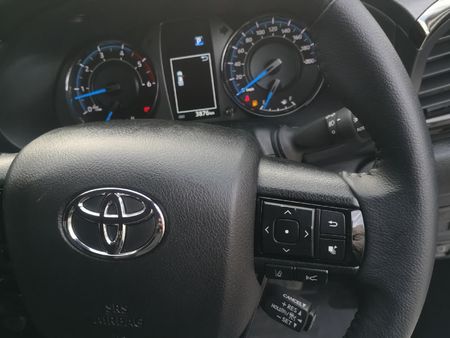 2026-Toyota-Hilux-28-GD-6-RB-Legend-55-4x4-Auto-Double-Cab_9