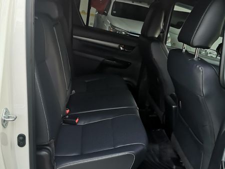 2026-Toyota-Hilux-28-GD-6-RB-Legend-55-4x4-Auto-Double-Cab_15