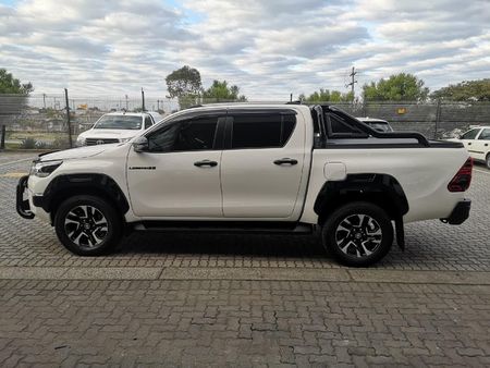 2026-Toyota-Hilux-28-GD-6-RB-Legend-55-4x4-Auto-Double-Cab_21