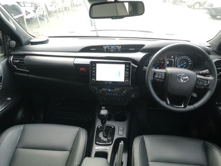 2026-Toyota-Hilux-28-GD-6-RB-Legend-55-4x4-Auto-Double-Cab_5