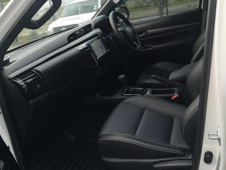 2026-Toyota-Hilux-28-GD-6-RB-Legend-55-4x4-Auto-Double-Cab_6
