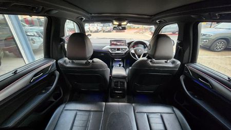 2022-BMW-X3-xDrive20d_12