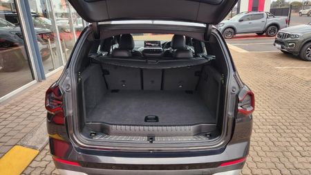 2022-BMW-X3-xDrive20d_16