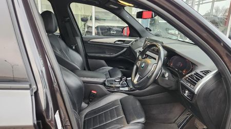 2022-BMW-X3-xDrive20d_17