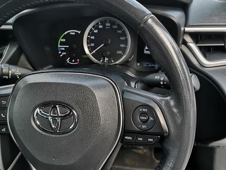 2024-Toyota-Corolla-Cross-18-XS-Hybrid_9