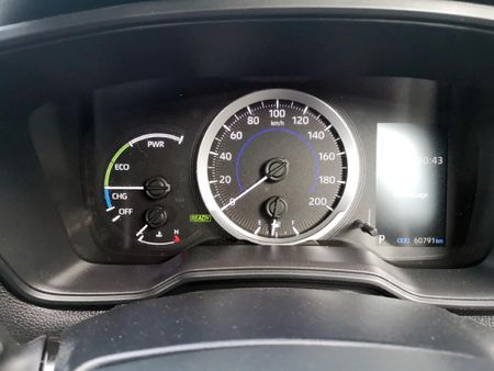 2024-Toyota-Corolla-Cross-18-XS-Hybrid_10