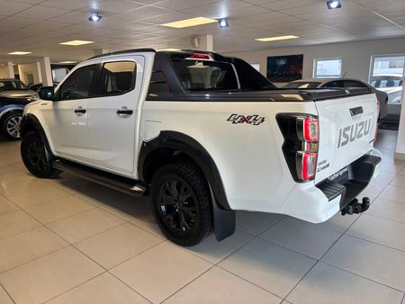 2024-Isuzu-D-Max-30-DDI-V-Cross-HR-4x4-Auto-Double-Cab_8