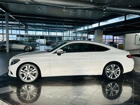 2018-Mercedes-Benz-C-Class-C-220d-Coupe-Auto_10