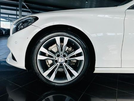 2018-Mercedes-Benz-C-Class-C-220d-Coupe-Auto_12