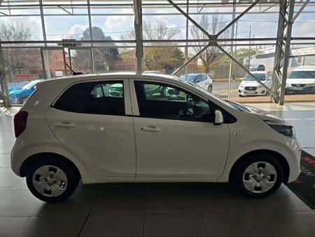 2021-Kia-Picanto-10-Street_5